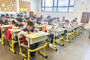 三河市燕橋學校小學部開展素養(yǎng)展示英語書法大賽