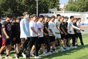北京懷柔索蘭諾中學高一新生軍訓風采！