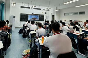北京懷柔索蘭諾中學2024-2025學年度第一學期第2周升旗儀式！